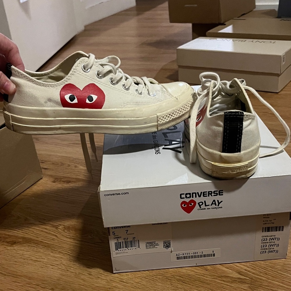 Commes de garçon converse low top - woman’s size 7